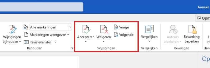 Wijzigingen accepteren of weigeren in Word